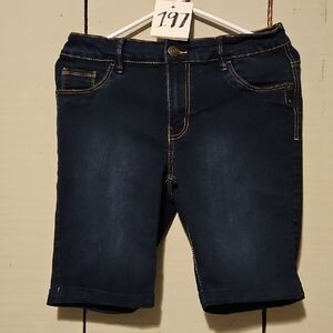 #197 Women's Dark Blue Stretchy Jean Shorts Sz 8